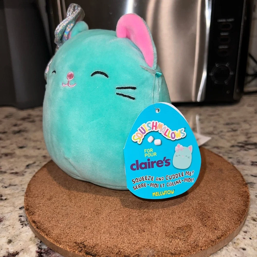 New Charisma the Cat Claire’s Exclusive Squishmallows - Picture 4 of 10